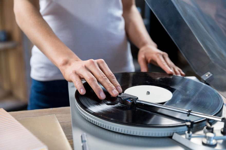 5 Reasons Why Vinyl Records Are Superior To Shellac